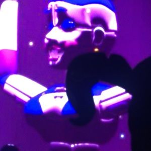 Meet your Posher, Ethan